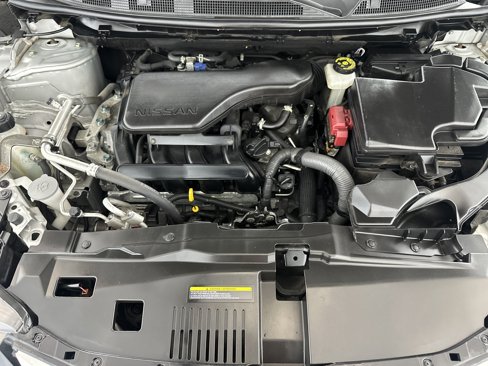 Used 2022 Nissan Rogue Sport S image 11