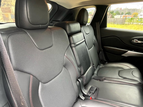 Used 2018 Jeep Cherokee Trailhawk w/ Quick Order Package 27L image 50