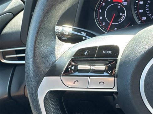 Used 2021 Hyundai Elantra SEL image 19