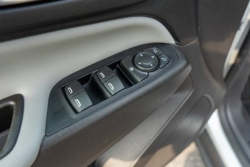 Used 2019 Chevrolet Equinox LS image 17