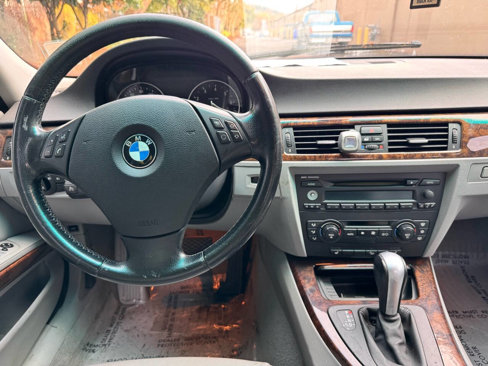 Used 2006 BMW 330xi Sedan image 27