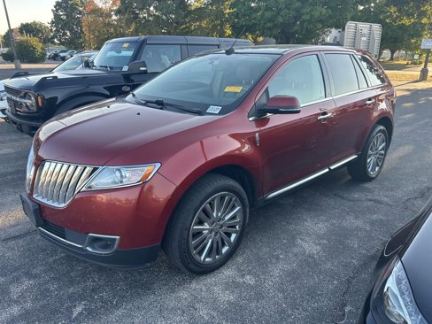 Used 2014 Lincoln MKX AWD w/ Equipment Group 102A image 2