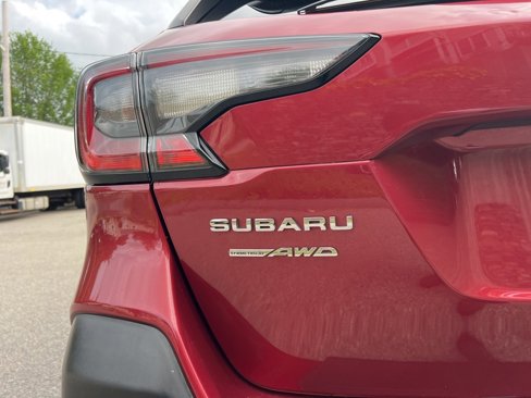 Used 2022 Subaru Outback Premium image 10