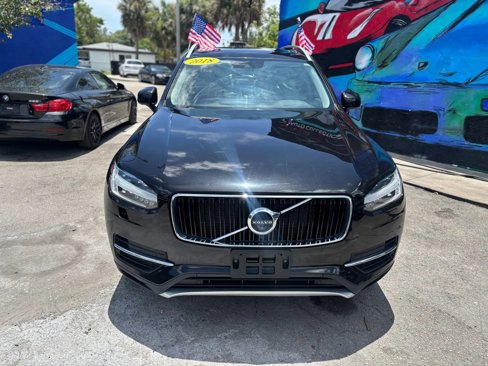Used 2018 Volvo XC90 T6 Momentum w/ Convenience Package image 5