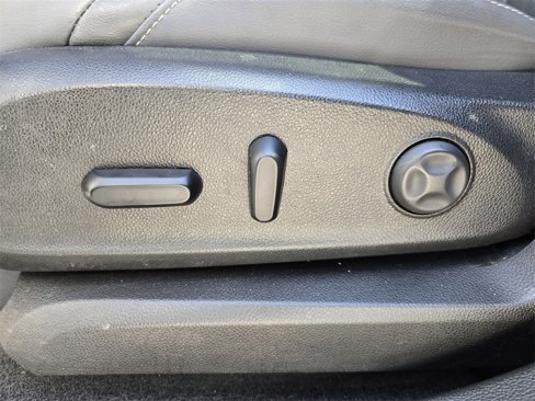 Used 2019 Buick Envision Essence image 23