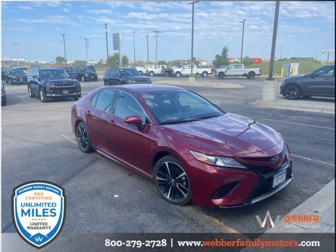 Used 2018 Toyota Camry XSE image 2