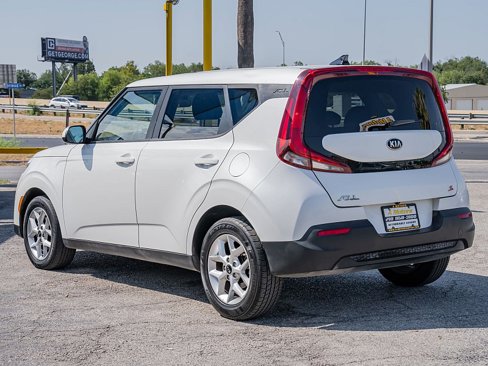 Used 2021 Kia Soul S image 7
