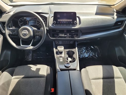 Used 2024 Nissan Rogue SV image 9