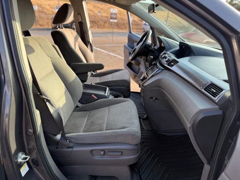 Used 2016 Honda Odyssey SE image 18