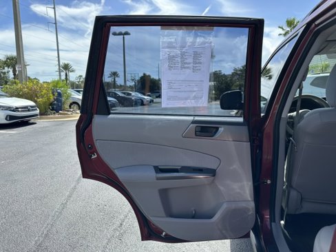 Used 2013 Subaru Forester 2.5X w/ Popular Pkg 3 image 39