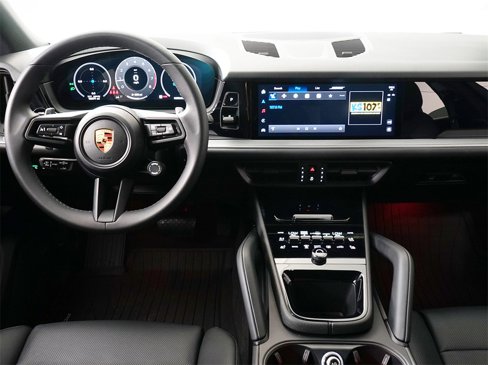 Used 2024 Porsche Cayenne image 11