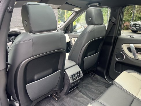 Used 2020 Land Rover Discovery Sport SE R-Dynamic image 27