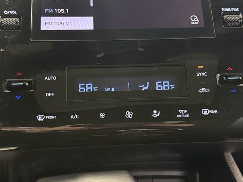 Used 2022 Hyundai Santa Cruz SEL Premium image 14