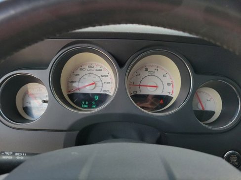 Used 2014 Dodge Challenger R/T image 14
