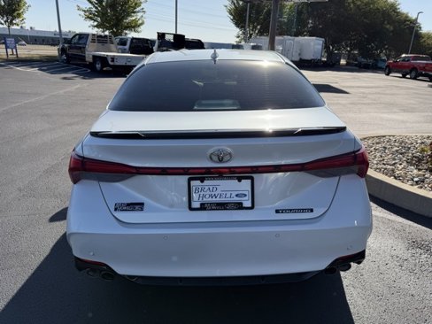 Used 2019 Toyota Avalon Touring w/ Advanced Safety Package image 7