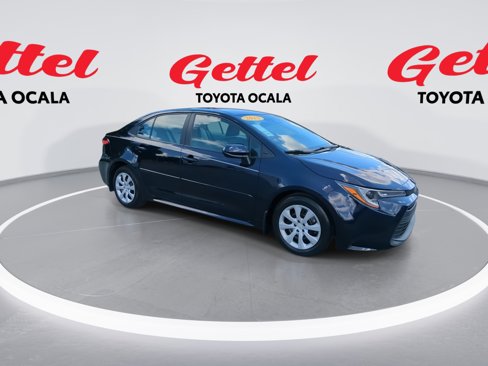 Used 2023 Toyota Corolla LE image 2