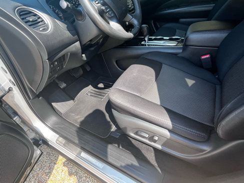 Used 2018 Nissan Pathfinder SV w/ SV Tech Package image 34