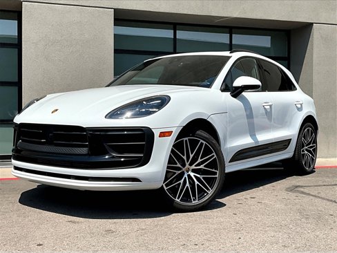 Certified 2025 Porsche Macan Turbo image 1