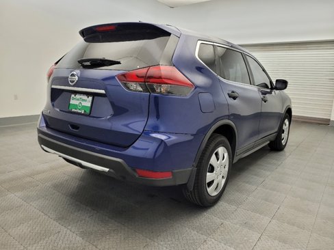 Used 2019 Nissan Rogue S image 9