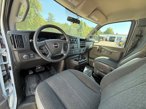 Used 2023 GMC Savana 2500 w/ Driver Convenience Package image 14
