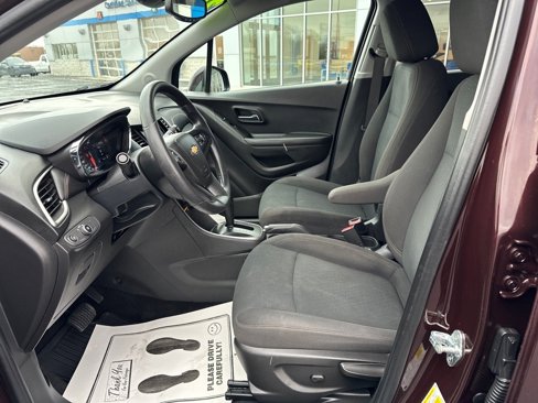Used 2021 Chevrolet Trax LS w/ Tint and Cruise Package image 11