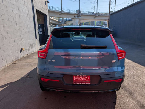 Used 2023 Volvo XC40 Recharge Ultimate image 4