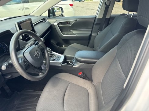 Used 2024 Toyota RAV4 LE image 13
