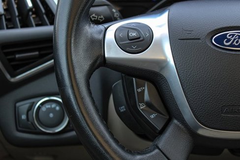 Used 2013 Ford C-MAX SEL image 29