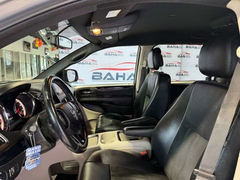 Used 2017 Dodge Grand Caravan SXT image 29