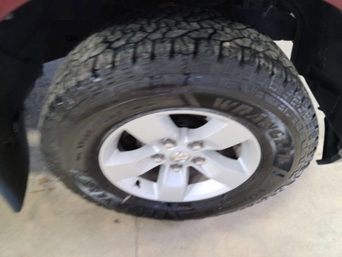 Used 2020 RAM 1500 Classic SLT image 12