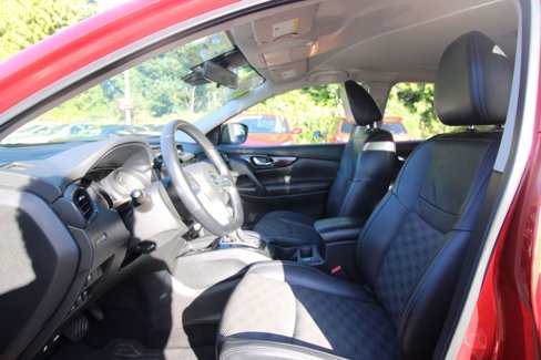 Used 2022 Nissan Rogue Sport SV w/ Technology Package image 10