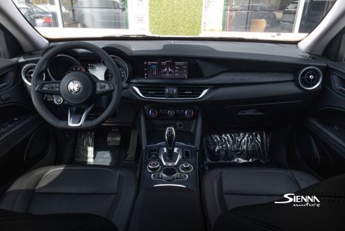 Used 2020 Alfa Romeo Stelvio image 26