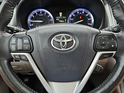 Used 2015 Toyota Highlander Limited Platinum image 19