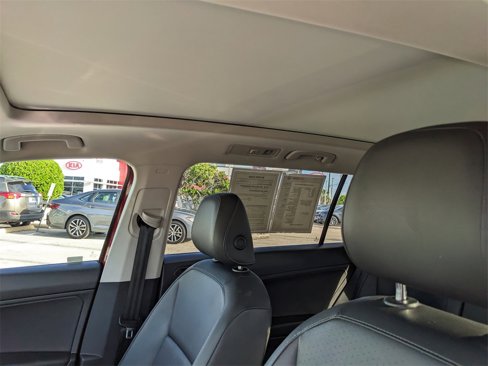 Used 2020 Volkswagen Tiguan SE w/ Panoramic Sunroof Package image 22