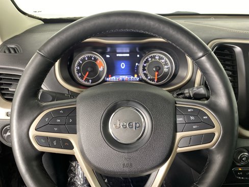 Used 2018 Jeep Cherokee Limited image 21