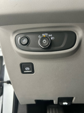 Used 2022 GMC Terrain SLE image 22