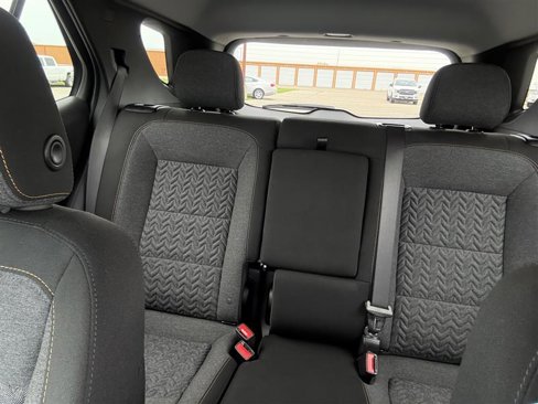 Used 2023 Chevrolet Equinox LT image 22