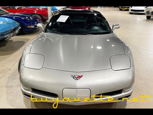 Used 2001 Chevrolet Corvette Coupe w/ Preferred Equipment Group2 image 4