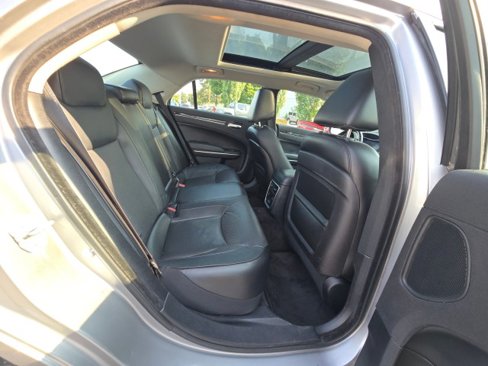 Used 2017 Chrysler 300 C w/ Safetytec Plus Group image 14