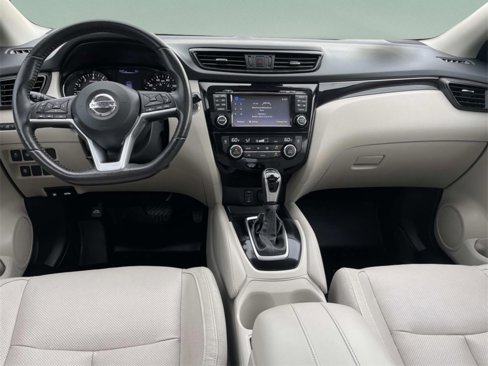 Used 2018 Nissan Rogue Sport SL w/ SL Premium Package image 6