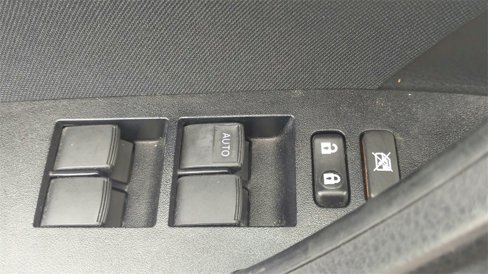 Used 2015 Toyota Corolla LE image 16