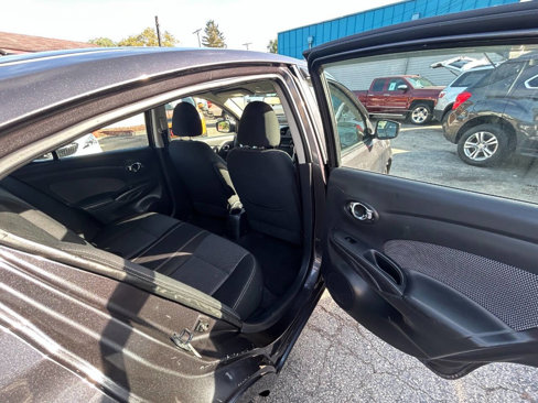 Used 2015 Nissan Versa SV image 8