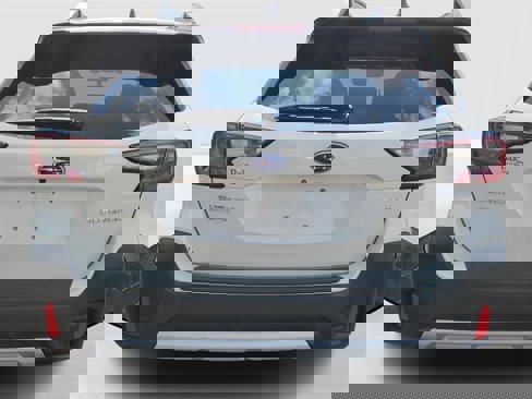 Used 2021 Subaru Outback Limited image 4