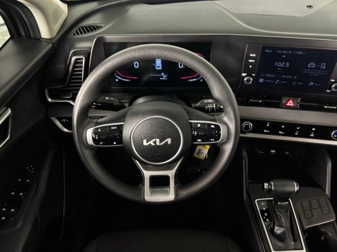 Used 2024 Kia Sportage LX image 15