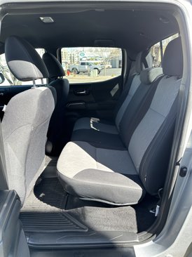 Used 2022 Toyota Tacoma TRD Off-Road image 17