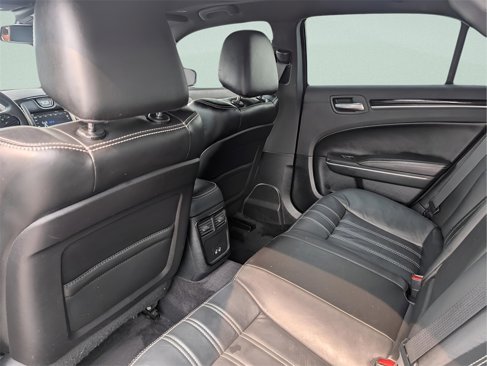 Used 2018 Chrysler 300 S w/ 300S Premium Group image 6