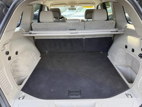 Used 2012 Jeep Grand Cherokee Laredo w/ Laredo E Group image 9