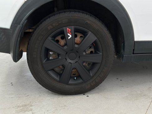 Used 2020 Nissan Kicks S image 31