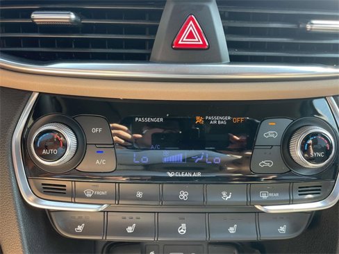 Used 2020 Hyundai Santa Fe Limited image 26