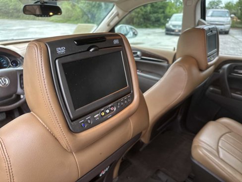 Used 2016 Buick Enclave Leather w/ Trailering Package image 26
